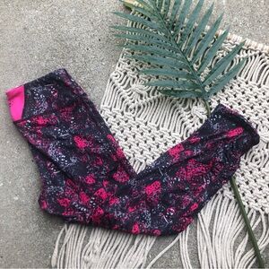 Gaiam Printed Yoga Athletic Capris Size XS